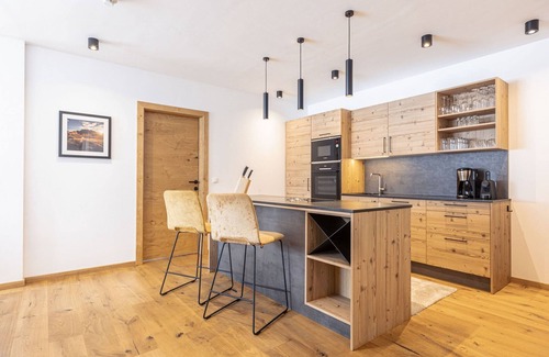Rauris Apartment | Spacious apartment with balcony