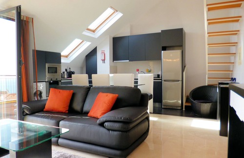Santa Luzia Apartment | Spacious balcony with one of the best views over the harbor and Funchal city. nn