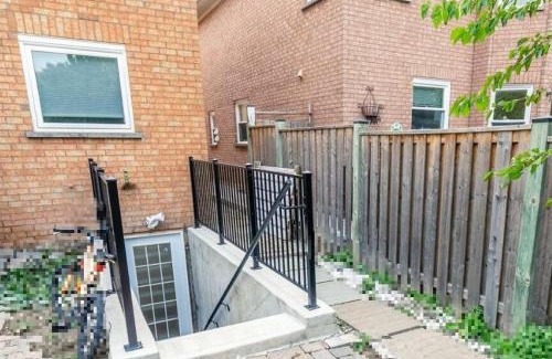 Central Erin Mills Apartment | Spacious basement