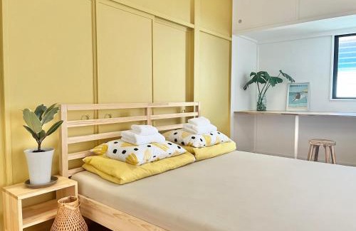 Kakisaki House | Spacious Beach Home 350m to Sotoura Beach