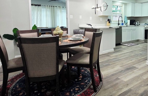 Severn House | Spacious & beautiful 4-bedroom in a peaceful Severn, close to DC & Baltimore