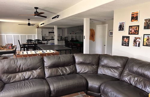 Independence House | Spacious, beautiful, fun packed basement with kitchen, bath, pool table & 85" TV
