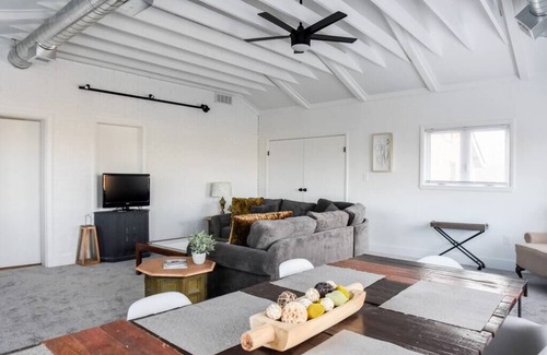 Pleasant Hills Apartment | Spacious & Bright Retreat – Perfect for Families!