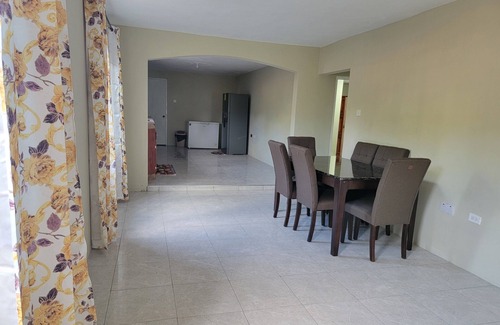 Albion House | Spacious building in delightful Montego Bay with AC, WiFi