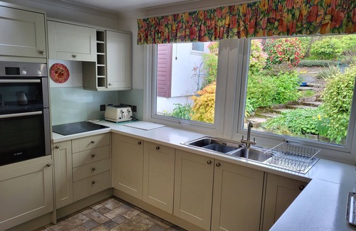 Isle of Seil House | Spacious bungalow sleeps 6, in Clachan Seil with wonderful views over Seil Sound