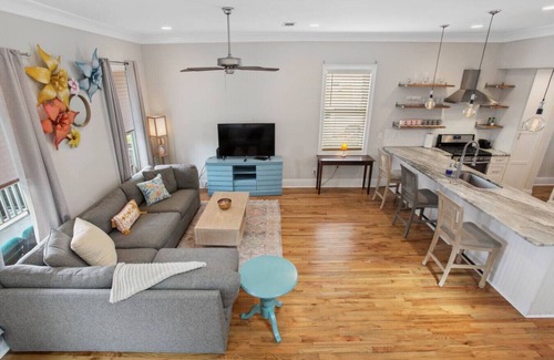 Bywater House | Spacious Bywater Home - Perfect for Groups!