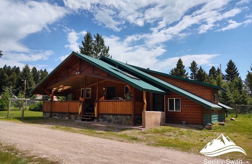 Seeley Lake House | Spacious Cabin - Close to Seeley Lake, Wi-Fi, Dogs Welcome, RV Spot