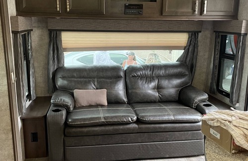 Ranchettes House | Spacious Camper 10 minutes from Frontier Park