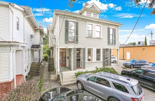 Mid-City House | Spacious Canal St. 2br On Streetcar Line
