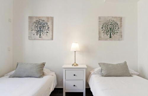 Perchel Sur Apartment | Spacious centre apartment in Málaga