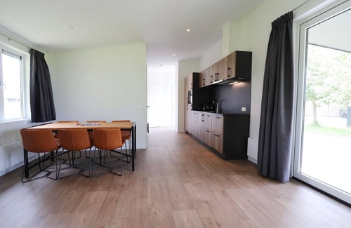 Blesdijke House | Spacious chalet near Giethoorn