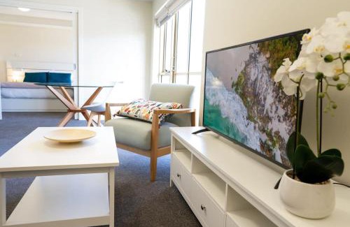 Carlton South Apartment | Spacious City Stay Near Lygon Street Dining