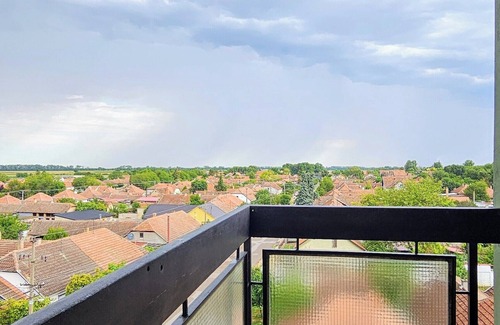 Odzaci Apartment | "Spacious City-View Apartment with Free Parking & Coffee