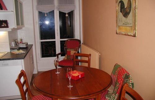 Quartier des Invalides Apartment | Spacious Classic 1 Bedroom Apartment in the Heart of Paris