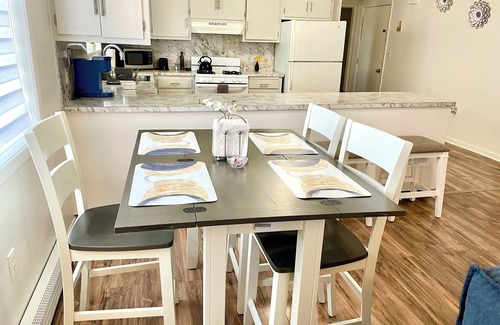 Garfield Apartment | Spacious comfort, 1st FL, parking, 2 TVs, laundry,Beautiful views of NYC skyline