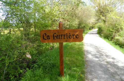 Chigne House | Spacious converted Barn - fully equiped - family friendly Gite sleeps 6 (Rose)