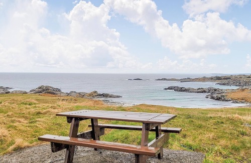 Sandve House | Spacious cottage for your next fishing vacation