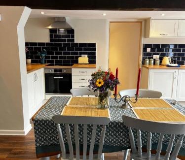 Heligan House | Spacious Cottage in Dartmoor