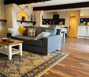 Heligan House | Spacious Cottage in Dartmoor