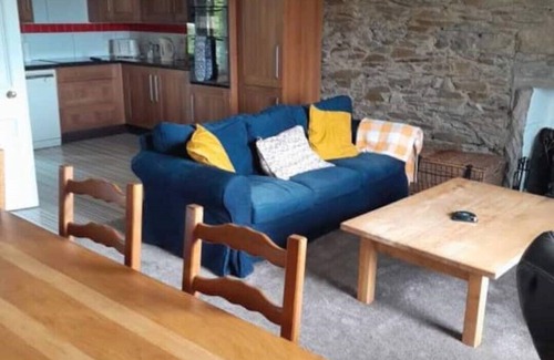Kilcreggan Cottage | Spacious cottage with stunning loch views