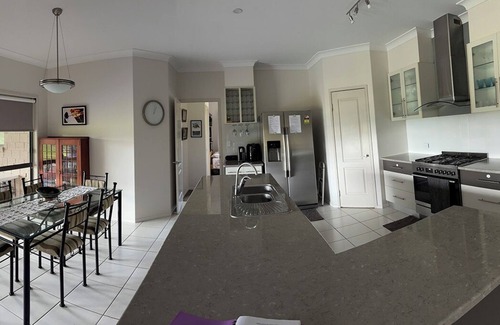 Mount Tully House | Spacious Country Home