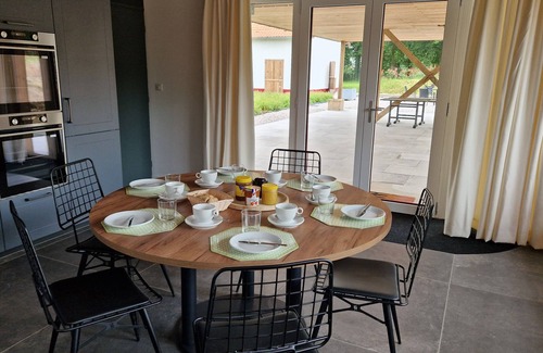 Tramecourt House | Spacious country house, private pool, 2 charging stations, 15 p.