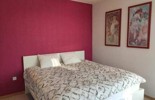 Kluoniskiai Apartment | Spacious & Cozy Apartment with Forest View