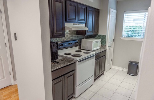 Gonzales Condo | Spacious & Cozy Getaway in Gonzales – Home Away From Home