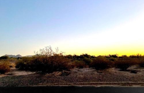 Marana House | Spacious Desert Getaway Scenic Views Hammock