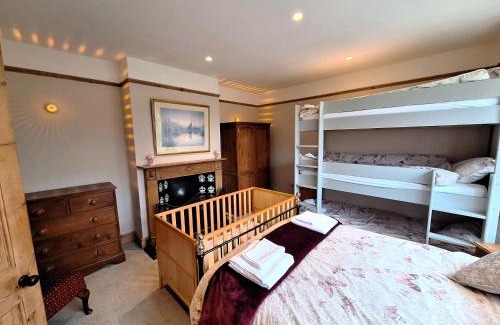 Repps with Bastwick House | Spacious Dog Friendly Family Home on Norfolk Coast