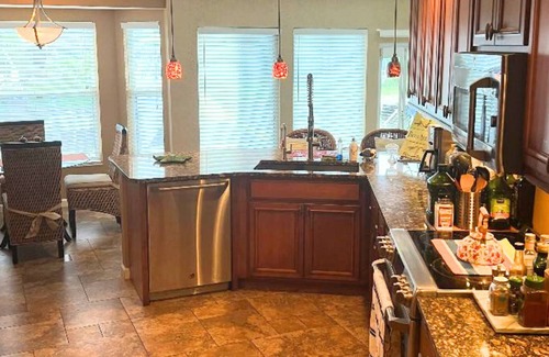 Fullers Earth House | Spacious Ellenton Escape – 3 Bedrooms, Pool, Dock with Boat Slip & Full AC