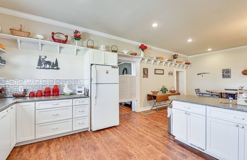 Elizaville House | Spacious Ewing Retreat w/Game Room & Fireplace!