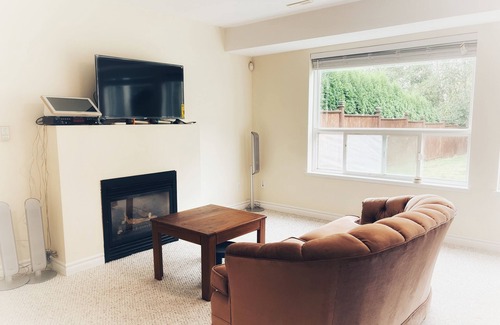 Promontory House | Spacious Family-Friendly Suite Near Cultus Lake with Private Entrance & Patio