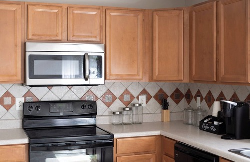Huntcliff House | Spacious & Family-Friendly Retreat, 4 Bedrooms, Large Backyard near Fort Jackson