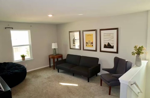 Westside House | SPACIOUS FAMILY GETAWAY IN JACKSONVILLE