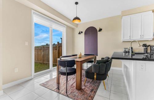 Cambridge House | Spacious Family Getaway Near Nature & Dining