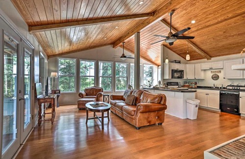 Calhoun County House | Spacious Family Home on Lake Marion with Boat Ramp!