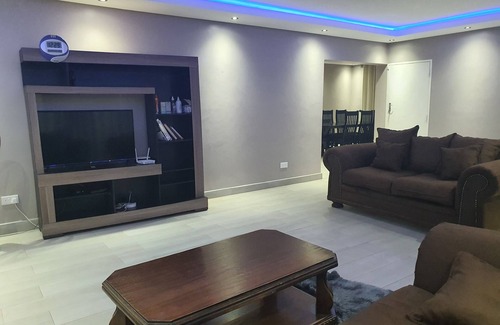 Harare House | Spacious Family Retreat Home