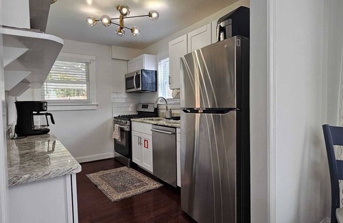 Wheaton-Glenmont House | Spacious Family sized Home near Metro Station
