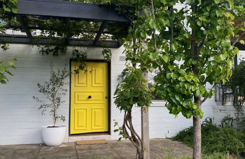 Mount Eliza House | Spacious family stay near Peninsula beaches and wineries