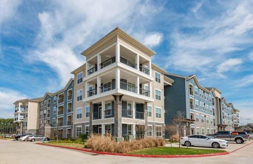 Tomball Apartment | Spacious Furnished Resort Style Apartments