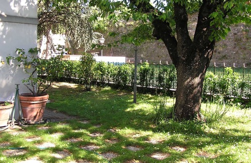 Sansepolcro Apartment | SPACIOUS GARDEN APARTMENT 3 MINUTES TO THE CENTRE OF TOWN