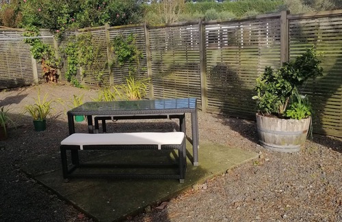 Waitara Cottage | Spacious Garden Cottage w/woodburner