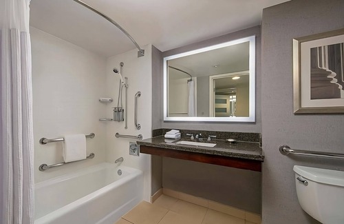 Executive Park Hotel | Spacious Good-Value Accommodation! Parking, Pools! Near Charlotte Nature Museum