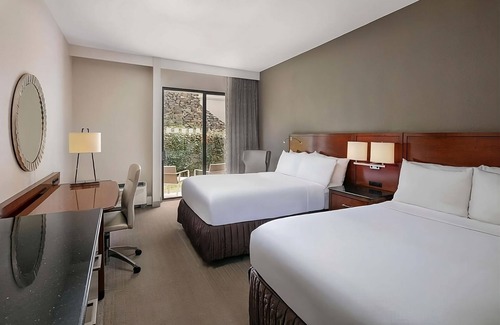 Executive Park Hotel | Spacious Good-Value Accommodation! Parking, Pools! Near Charlotte Nature Museum