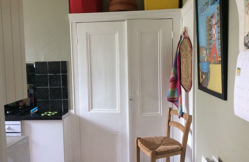 Bexhill-on-Sea Apartment | Spacious ground-floor flat, sea view, close to town, one bedroom, two-night min