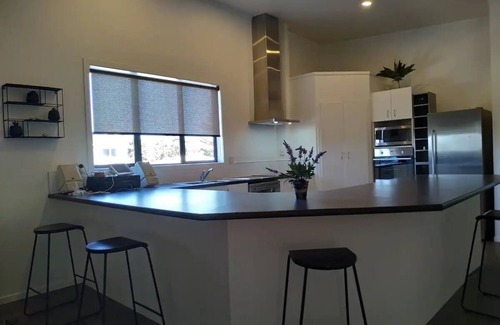 Bowentown House | Spacious Holiday Apartment with lovely views!