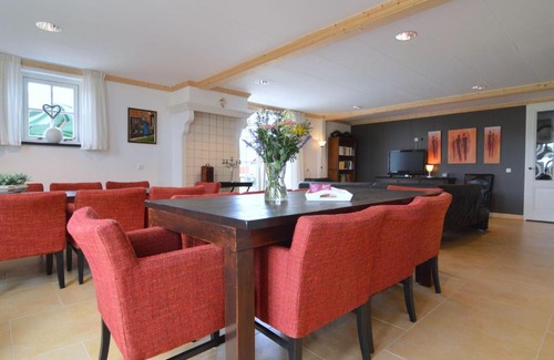 Eibergen House | Spacious holiday home in Eibergen with a terrace