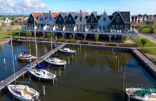 Uitdam Apartment | Spacious holiday home near Amsterdam