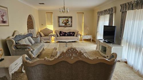 Waikerie House | Spacious Holiday Home - Waikerie
